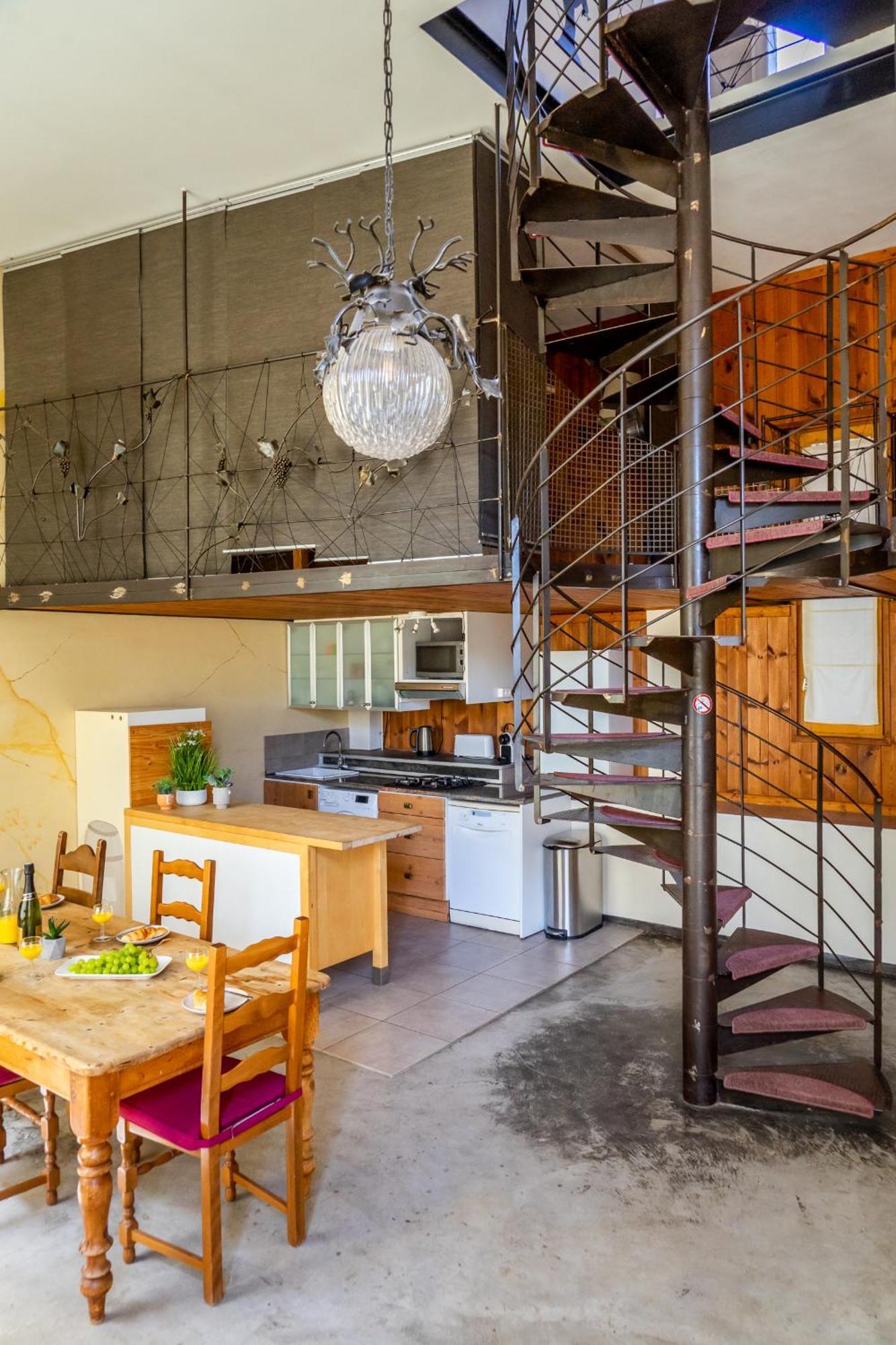 Вилла Ultimate Relaxation For Family Or Group At Renowned Couvent Des Ursulines, A Tranquil Escape In Historic Пезенас Номер фото