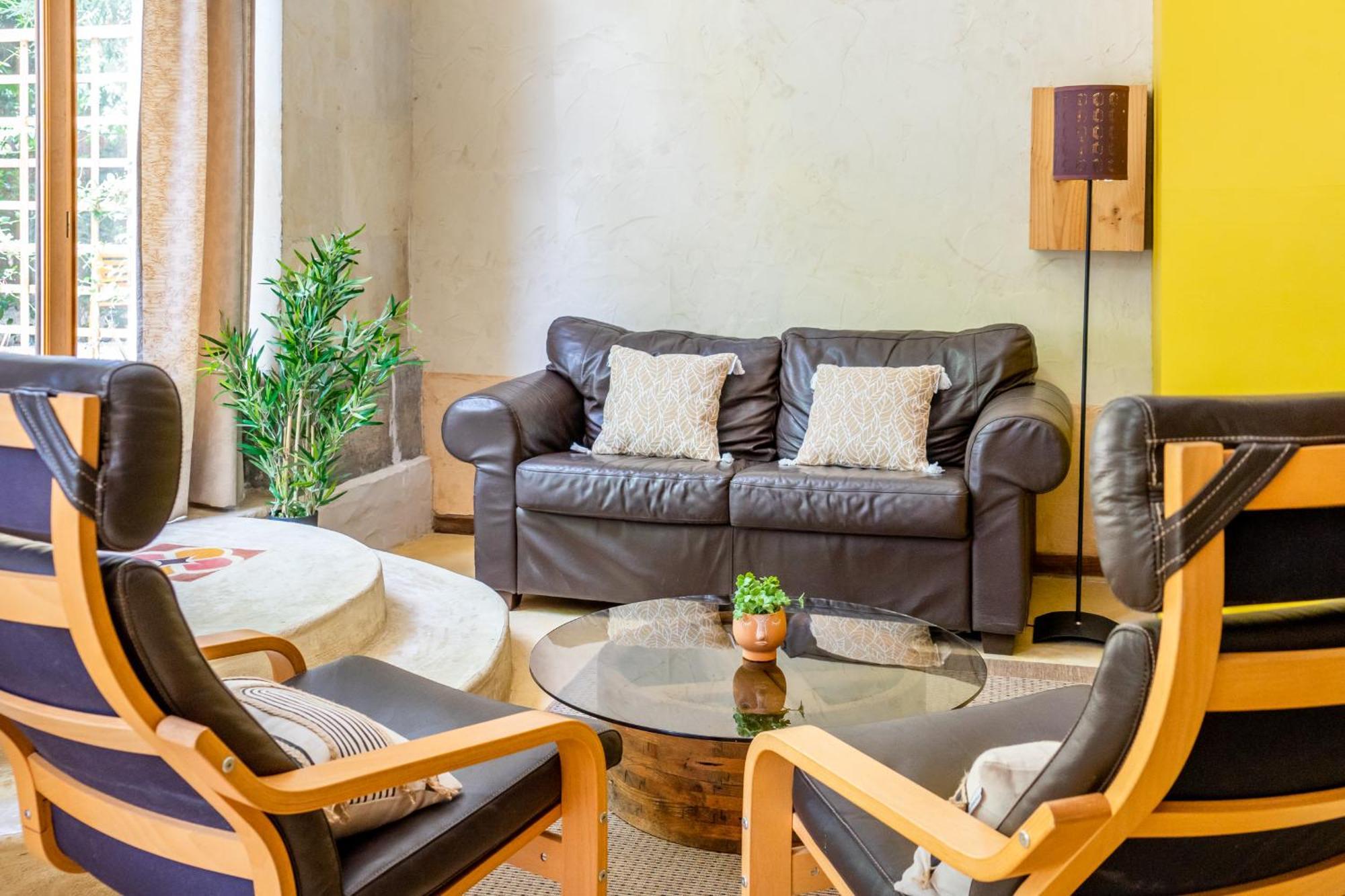 Вилла Ultimate Relaxation For Family Or Group At Renowned Couvent Des Ursulines, A Tranquil Escape In Historic Пезенас Номер фото