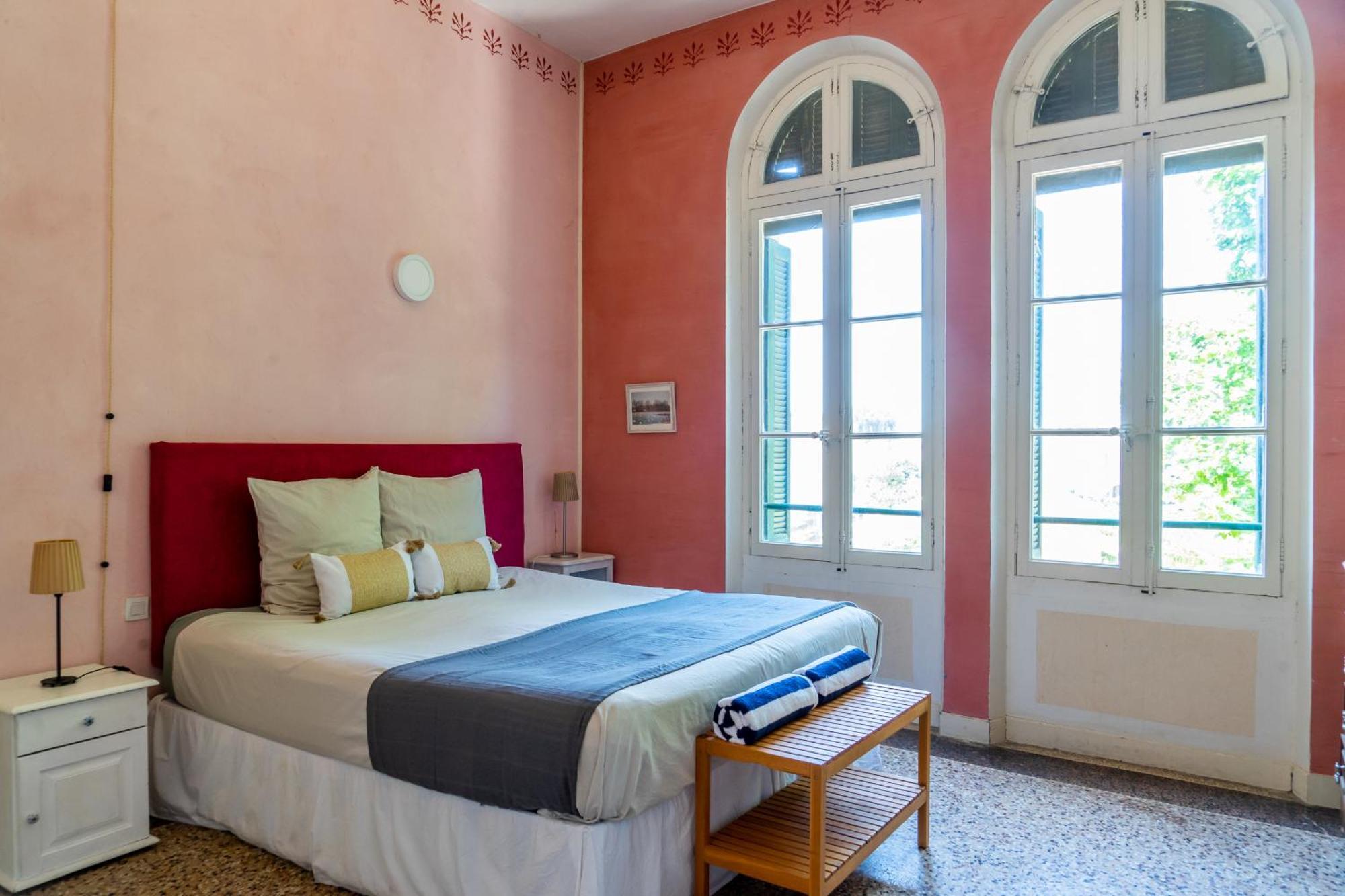 Вилла Ultimate Relaxation For Family Or Group At Renowned Couvent Des Ursulines, A Tranquil Escape In Historic Пезенас Номер фото
